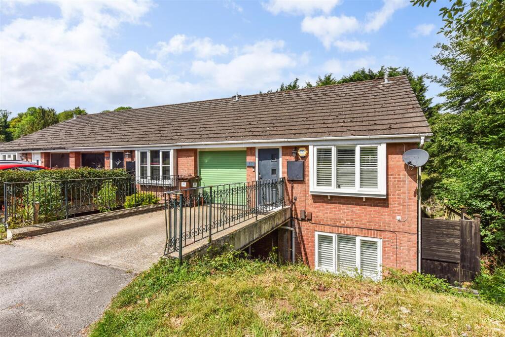 Eskdale Close, Horndean photo 2