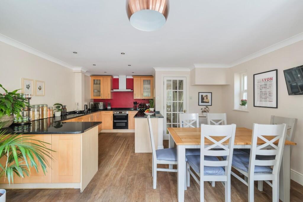 House in Kingston upon Thames - View 5