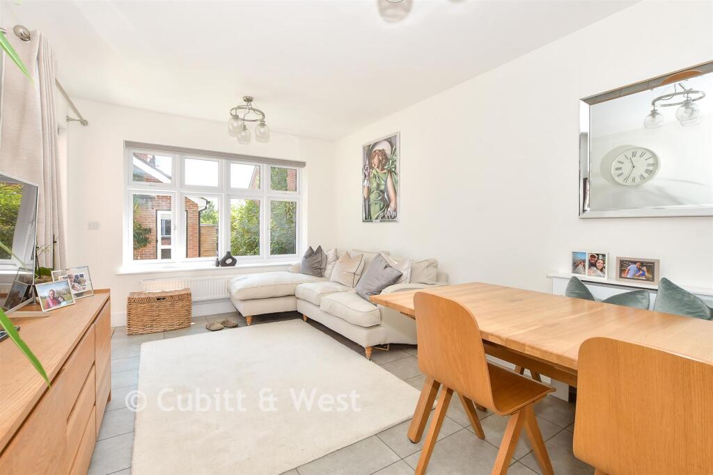 House in Redhill - View 5