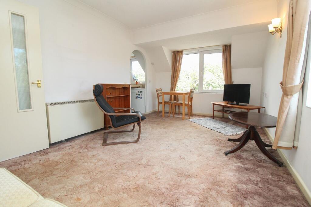 Apartment in Bournemouth - View 3