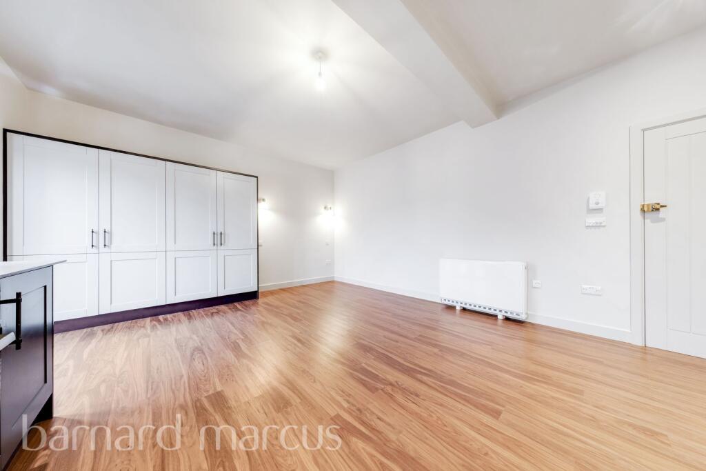 Main image of property: Leslie Park Road, CROYDON