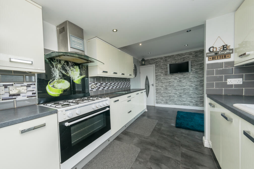 House in Wakefield - View 5