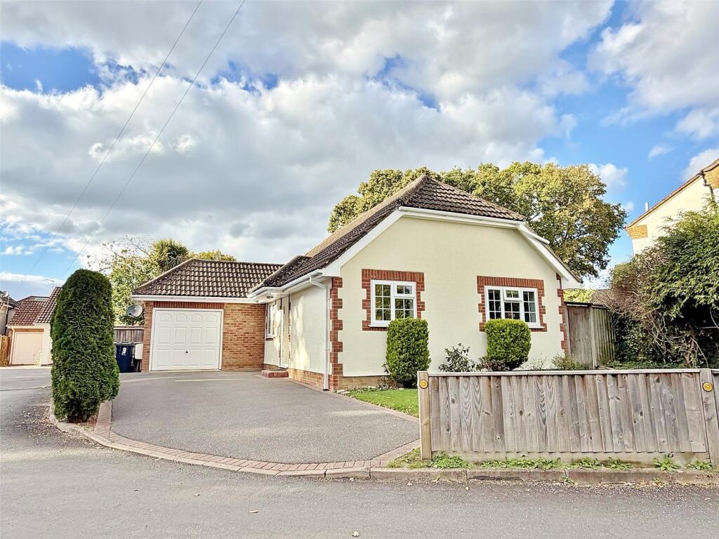 Main image of property: Bitterne Way, Verwood, Dorset, BH31
