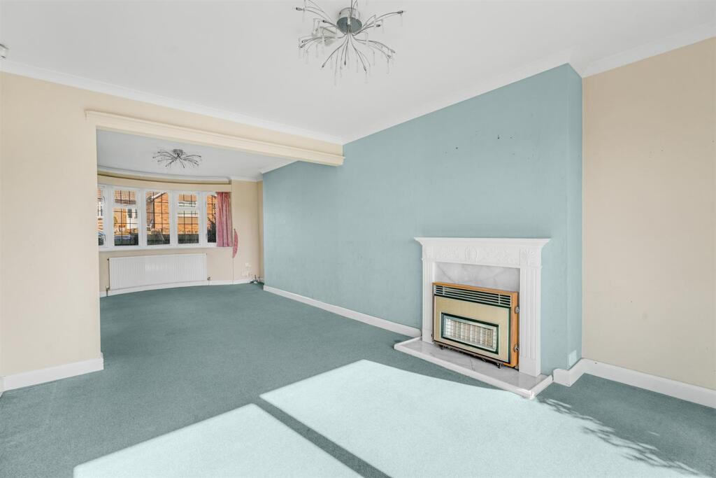 House in Northampton, West Northamptonshire - View 2
