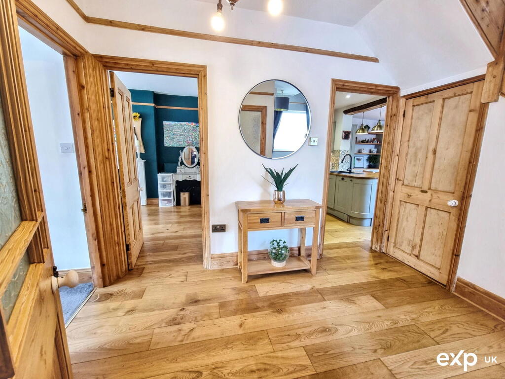 Langs Road, Paignton, TQ3 2HH photo 2