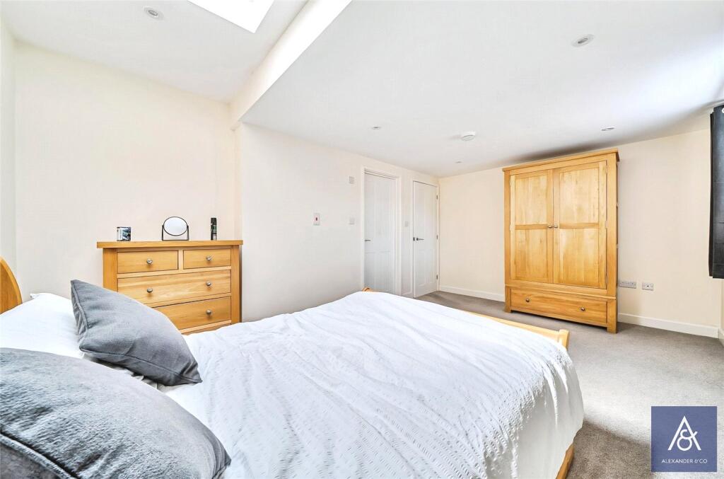 Apartment in Brackley, West Northamptonshire - More
