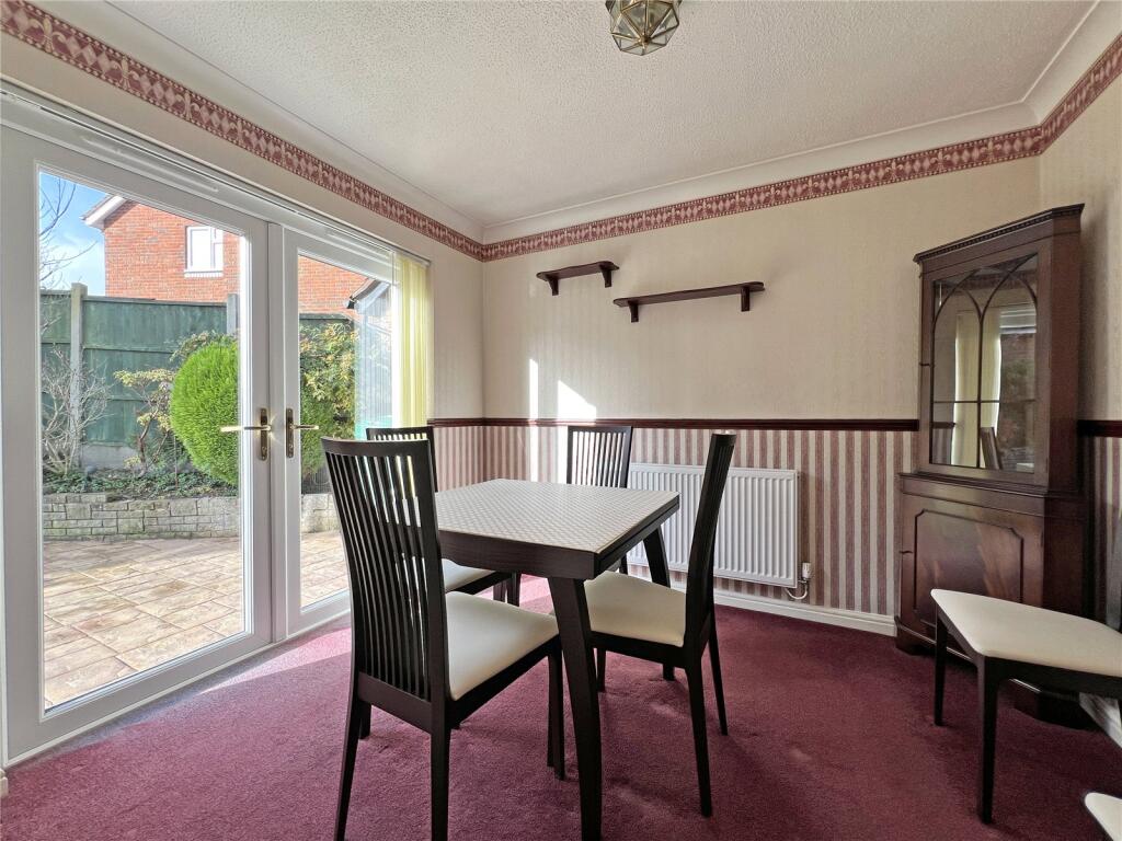 Ferndale Drive, Priorslee, Telford, Shropshire, TF2 photo 4