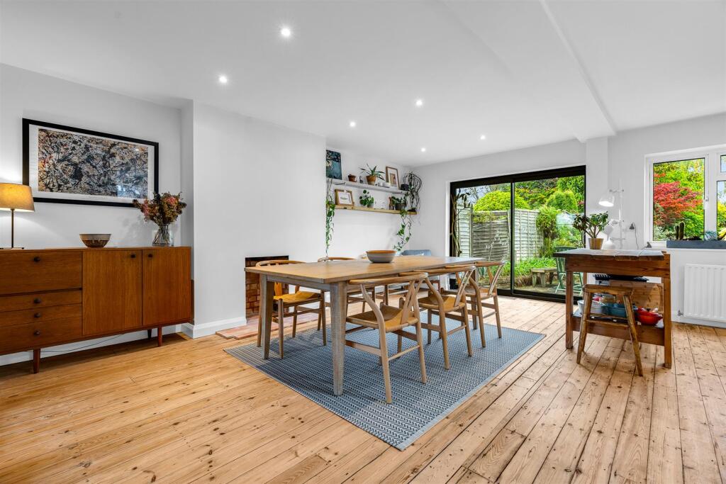 House in Stevenage - View 2