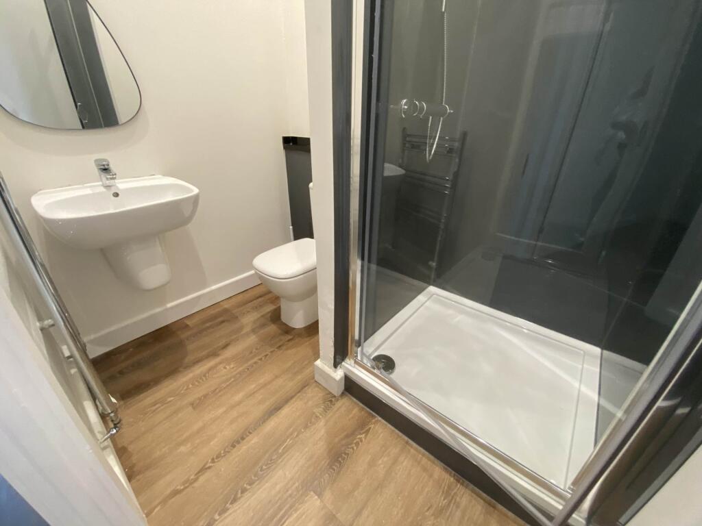 Apartment in Manchester, Greater Manchester - View 5
