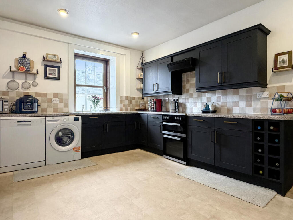 Apartment in Inverness - View 3