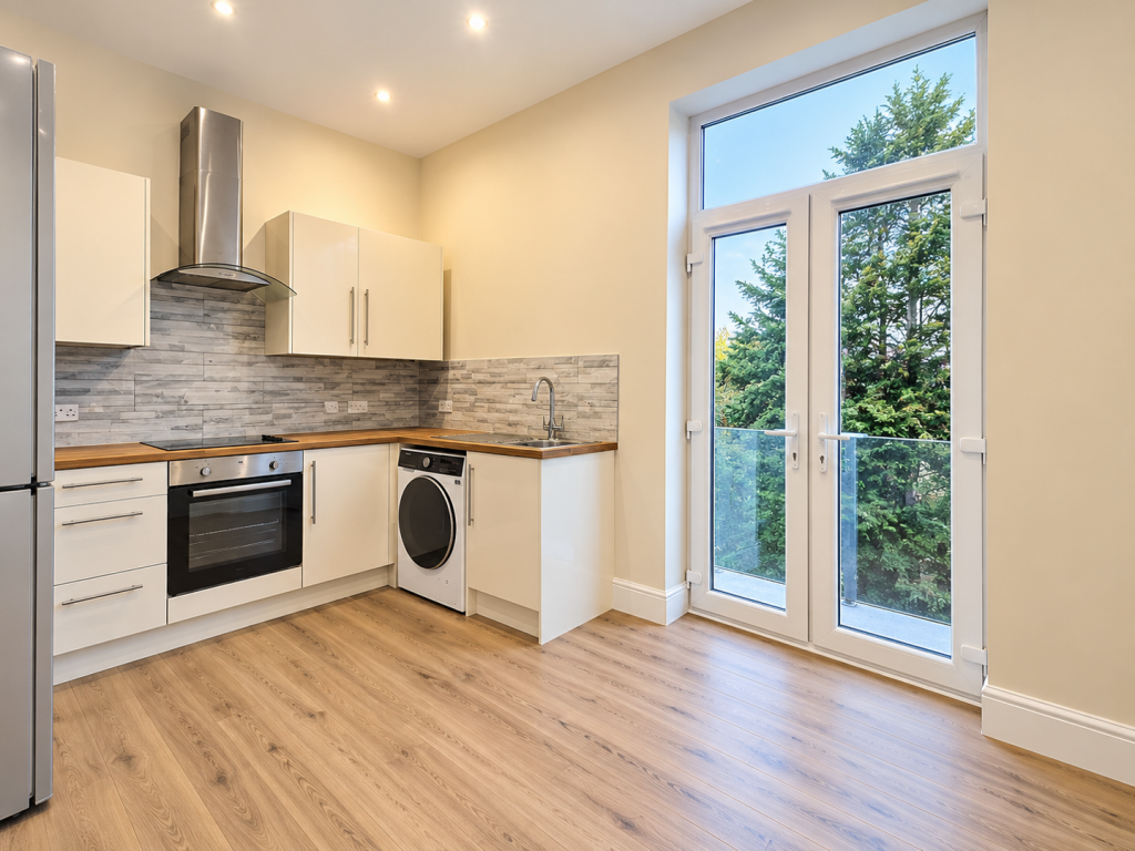 Apartment in Preston - View 4