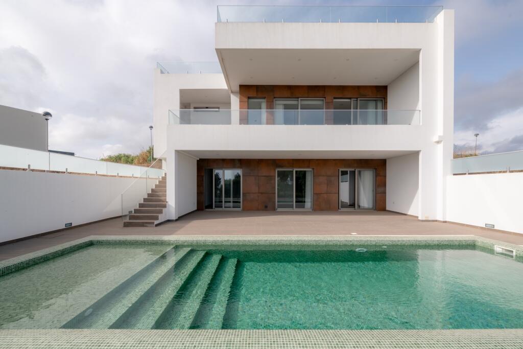 Main image of property: Algarve, Mexilhoeira Grande
