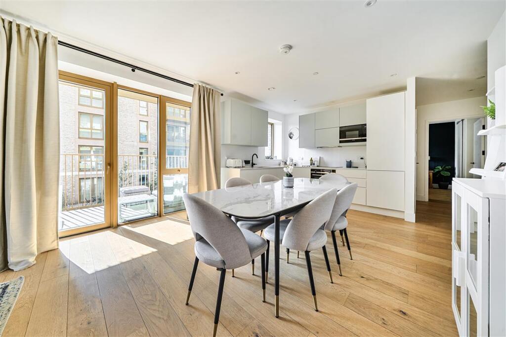Apartment in Twickenham - View 4