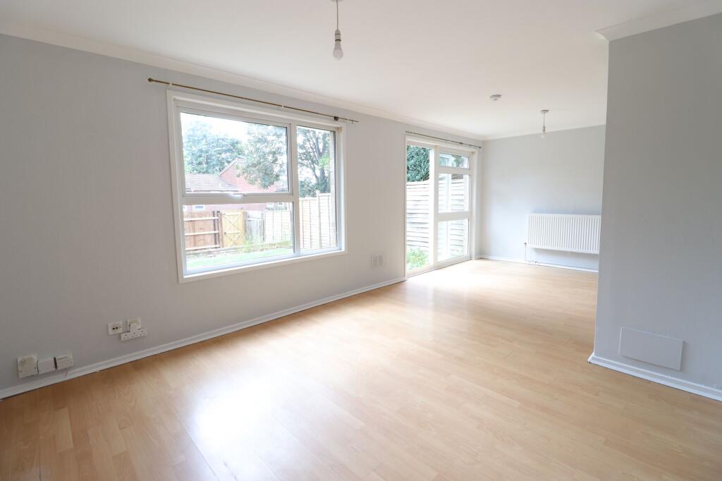 3 Bedroom Terraced in NN3 5AZ