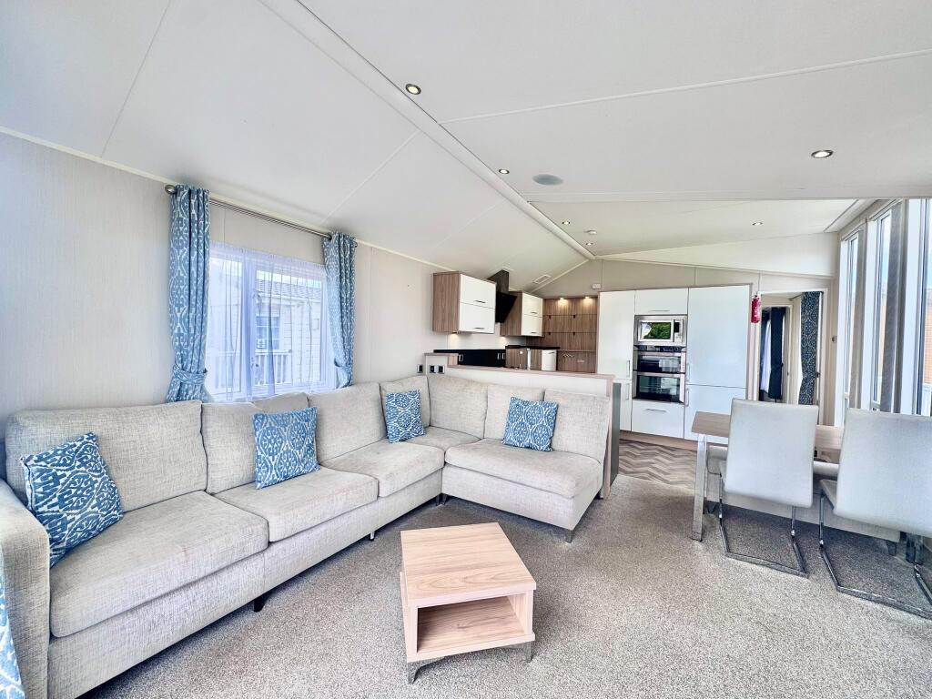 House in Chichester, Runcton, North Mundham - View 4