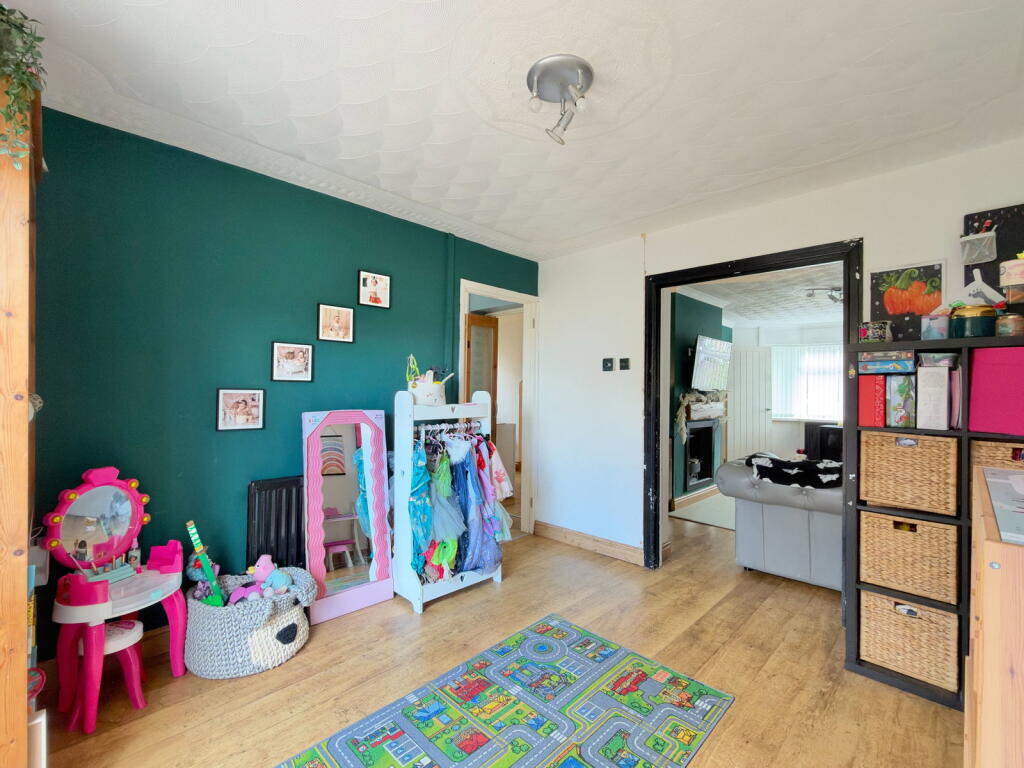 House in Swansea, Bon-y-maen - View 5