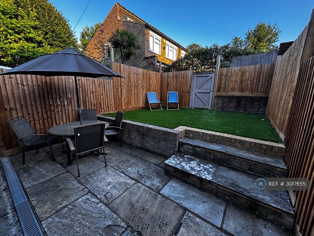 House in London - View 3