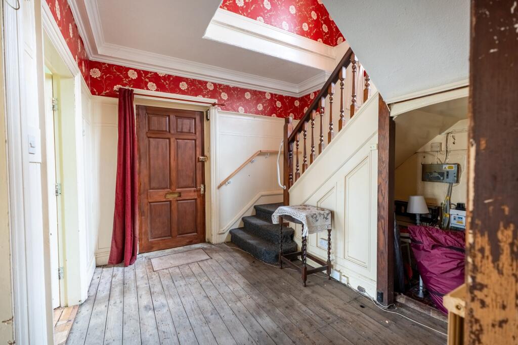 Gledhow Wood Road, Leeds, LS8 photo 5