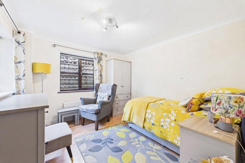 House in Reading - View 5