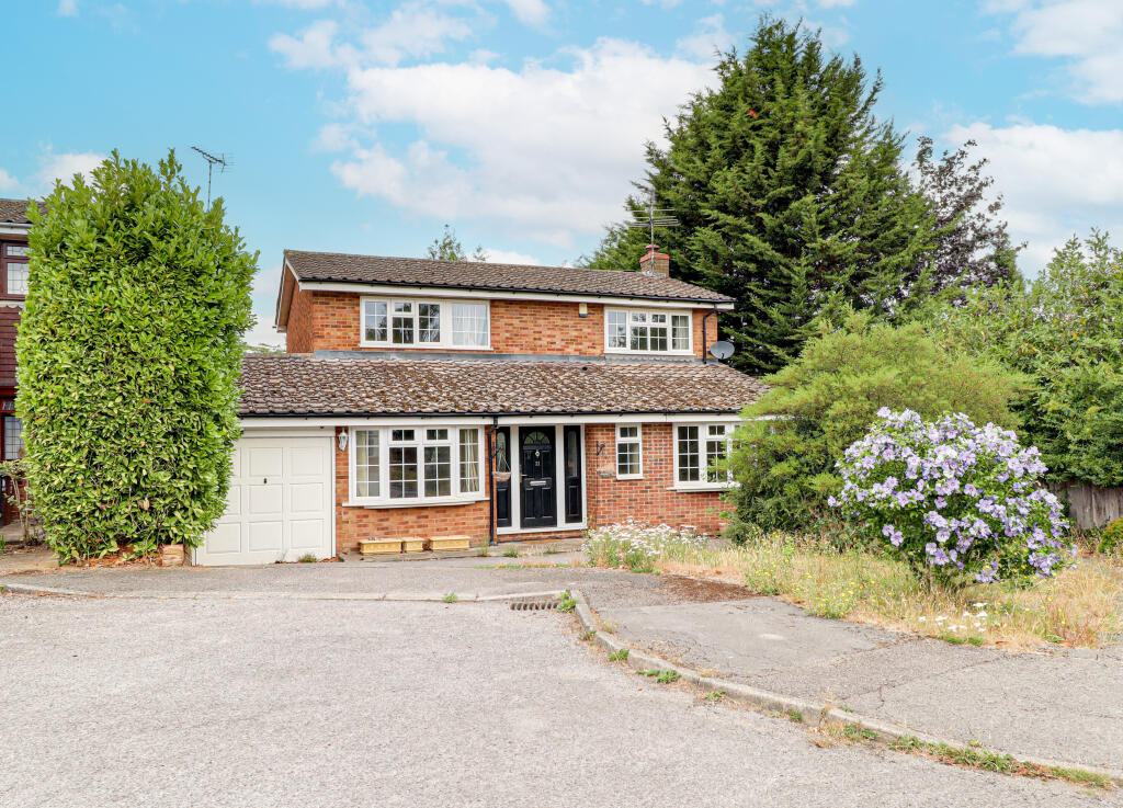 Main image of property: Carpenders Close, Harpenden, AL5