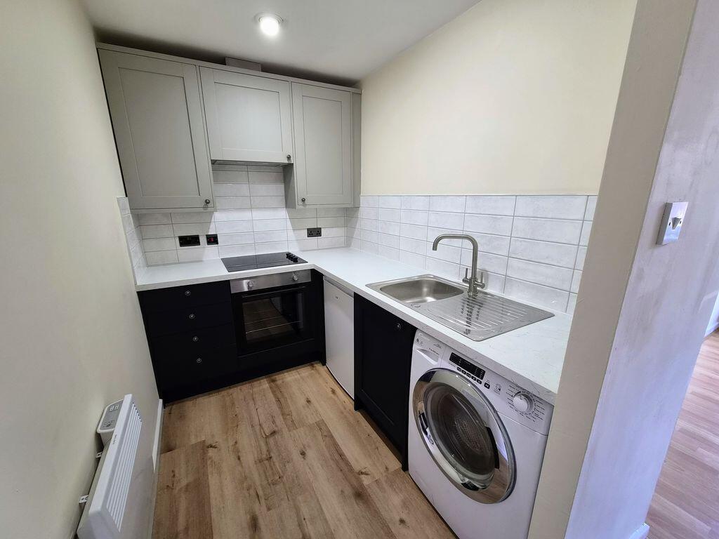 Apartment in Leeds - View 3