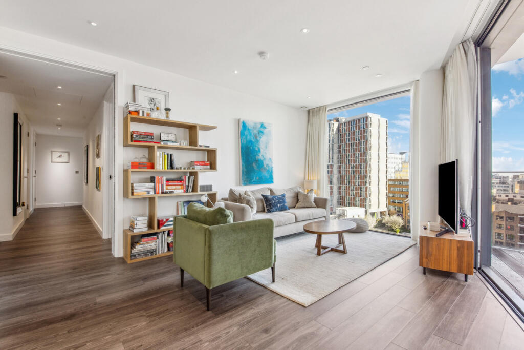 Main image of property: Chaucer Gardens, London, E1