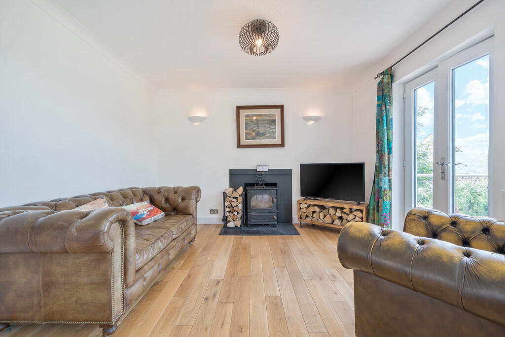 3 Beechwood Close, Bowness-on-Windermere, Cumbria, LA23 3AB photo 3