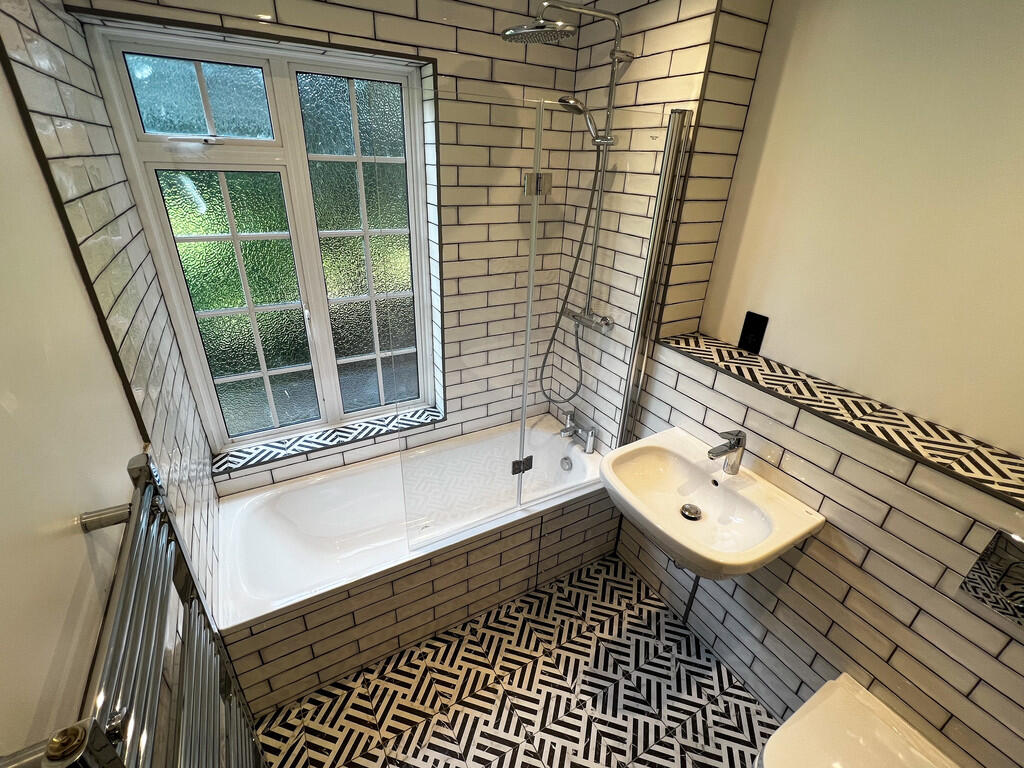Apartment in Twickenham - More