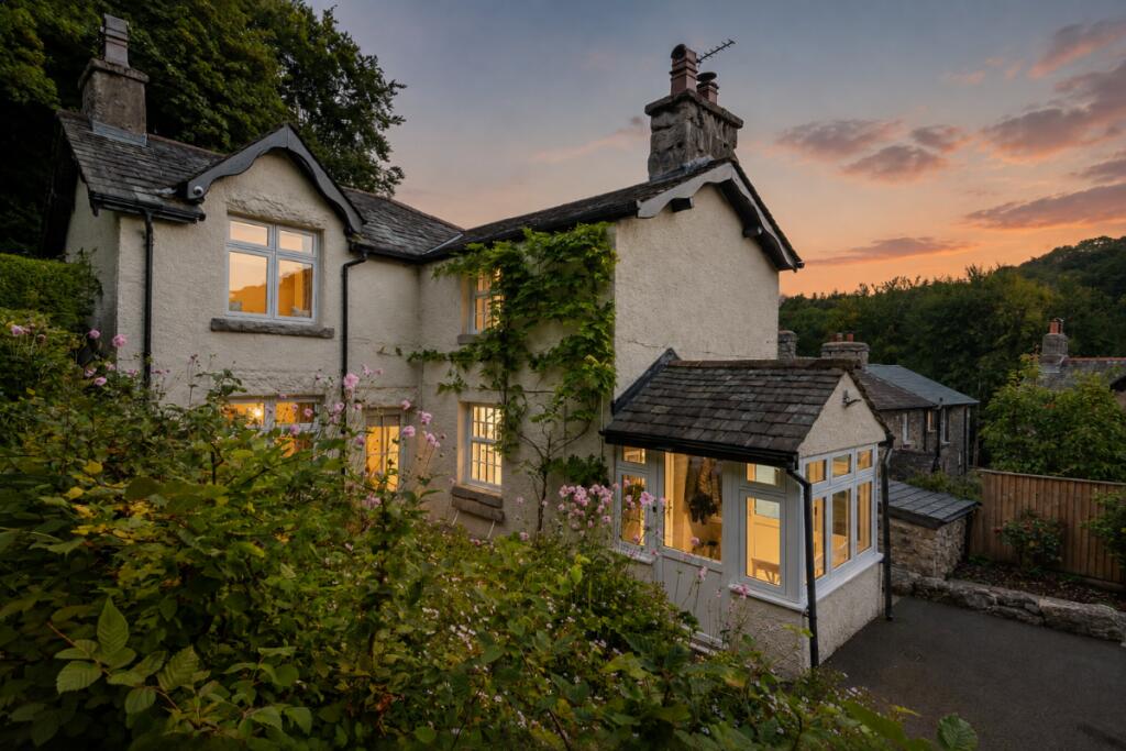 Main image of property: Woodedge, Winderemere Road, Grange-over-Sands, LA11 6JT