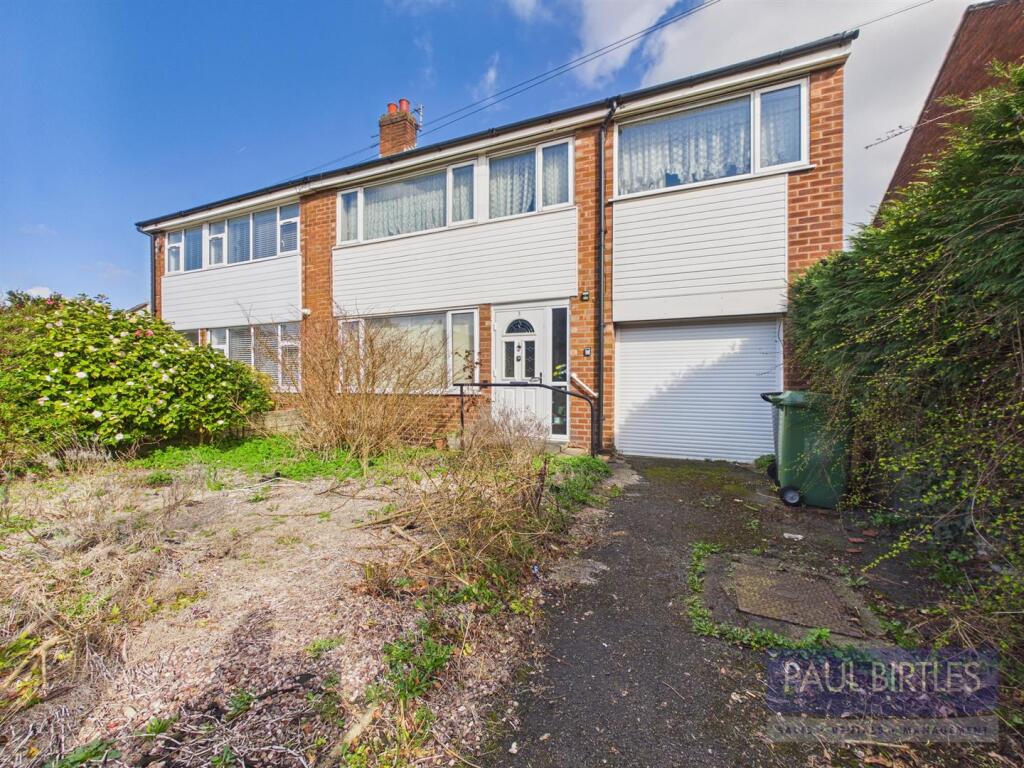Main image of property: Dean Close, Partington, Manchester, M31 4BQ