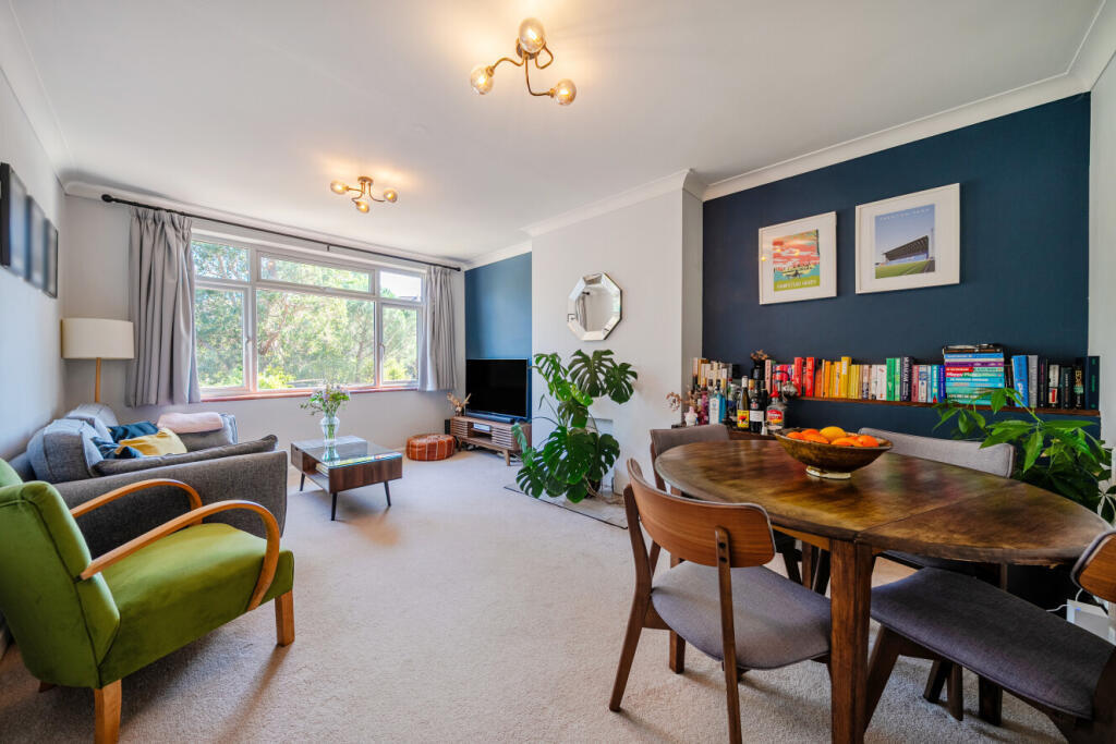 Main image of property: Estreham Road, Streatham, London, SW16