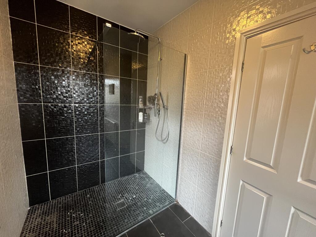 House in Doncaster - View 4