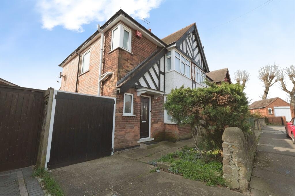 Main image of property: Newlyn Drive, Nottingham