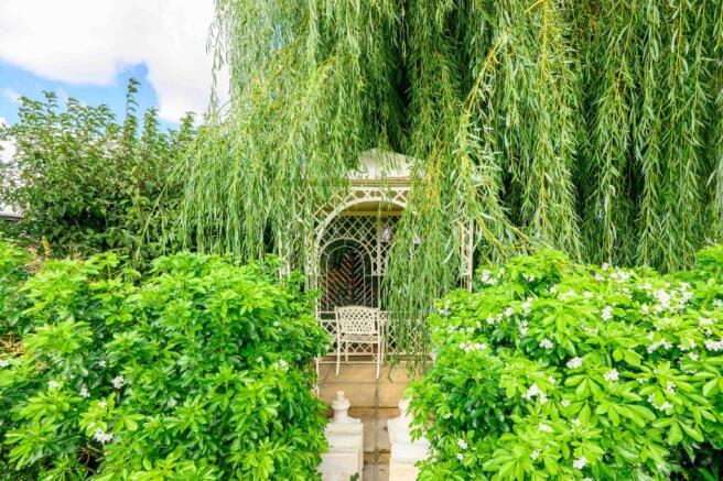 Attractive Gardens
