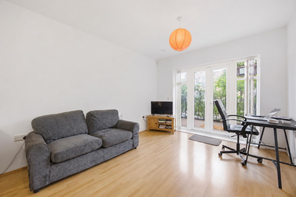 Main image of property: Clovelly Court, 3 Spring Promenade