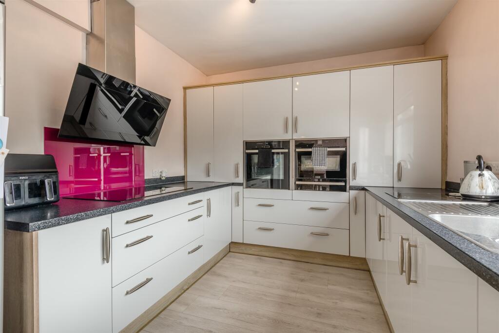 House in Newport, Eveswell, Beechwood - View 2
