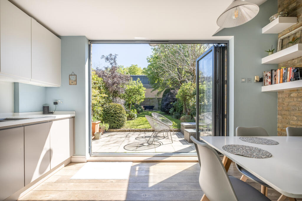 House in Richmond, Kew - View 3
