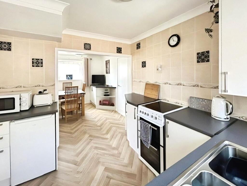 Garden Road, Walton on the Naze photo 4