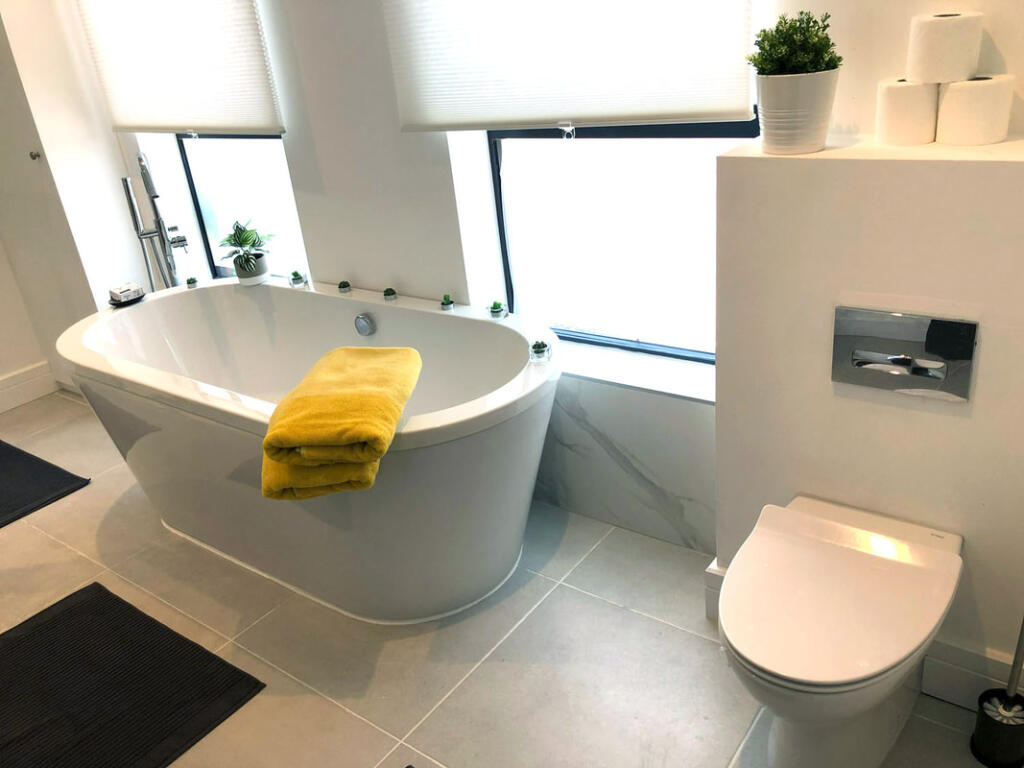 Apartment in Exeter, Newtown - More