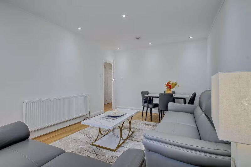 Apartment in London - View 4