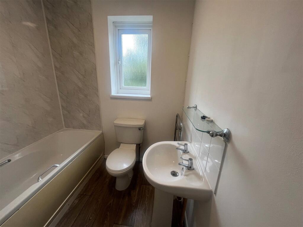 House in Truro - View 5