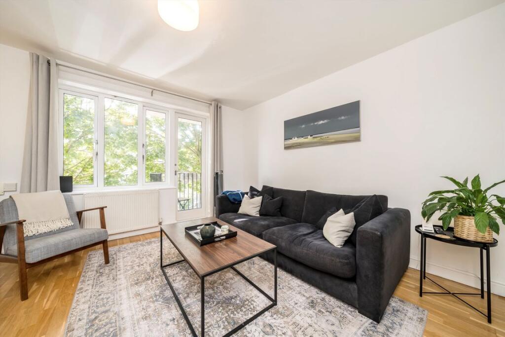 Apartment in London - More