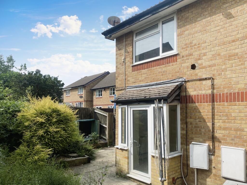 Main image of property: Rosedale Avenue, Banbury, Oxon