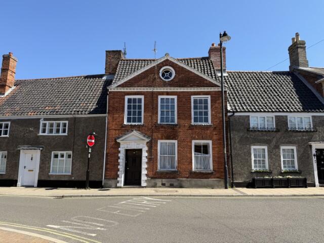 Main image of property: 5 Old Market, Beccles, Suffolk NR34 9AP