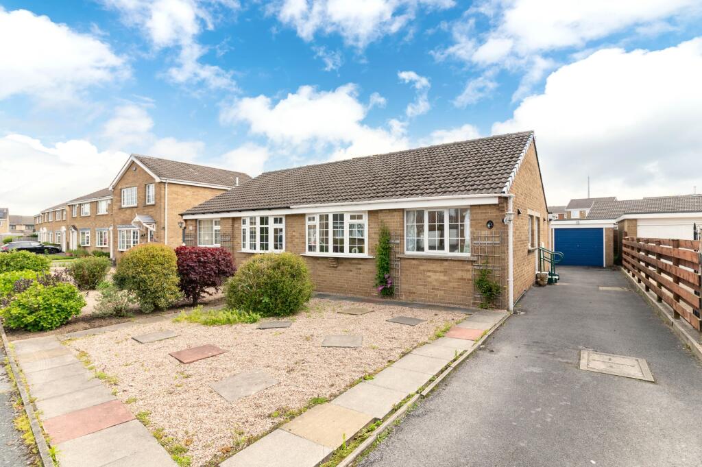 Main image of property: Oakland Court, Kirkburton, HD8
