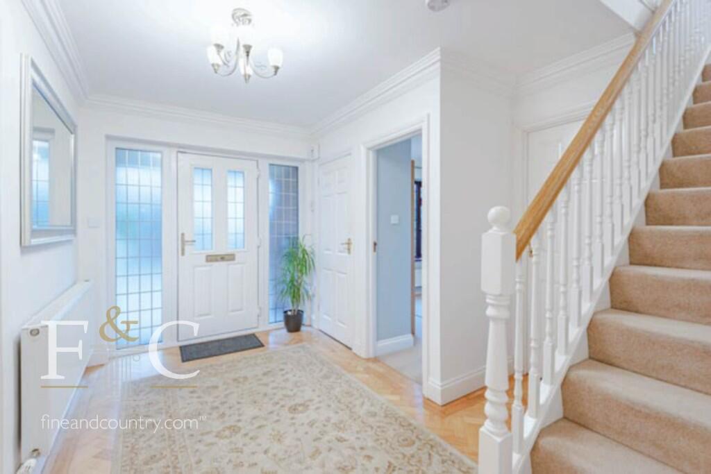 Epping Road, Roydon, Essex, CM19 photo 3