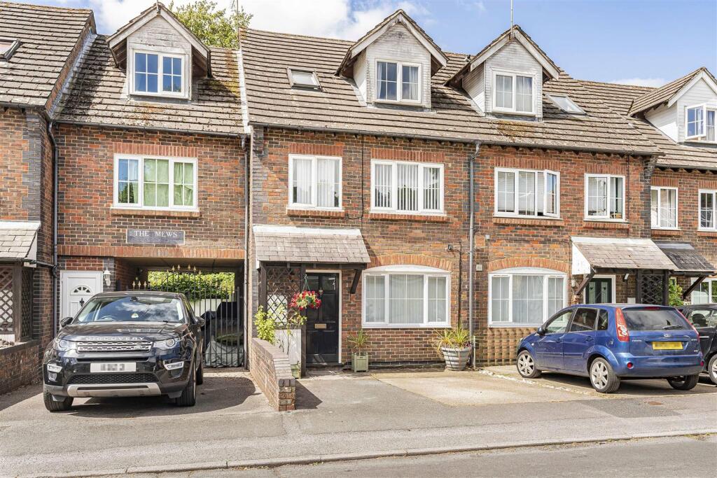 Main image of property: Madeline Road, Petersfield, GU31 4AX