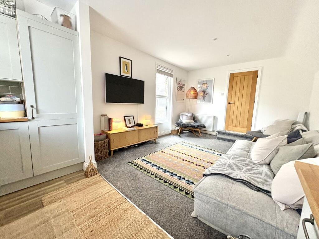 Apartment in Poole - View 4