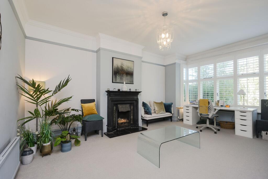 House in Elmbridge, Claygate - View 4