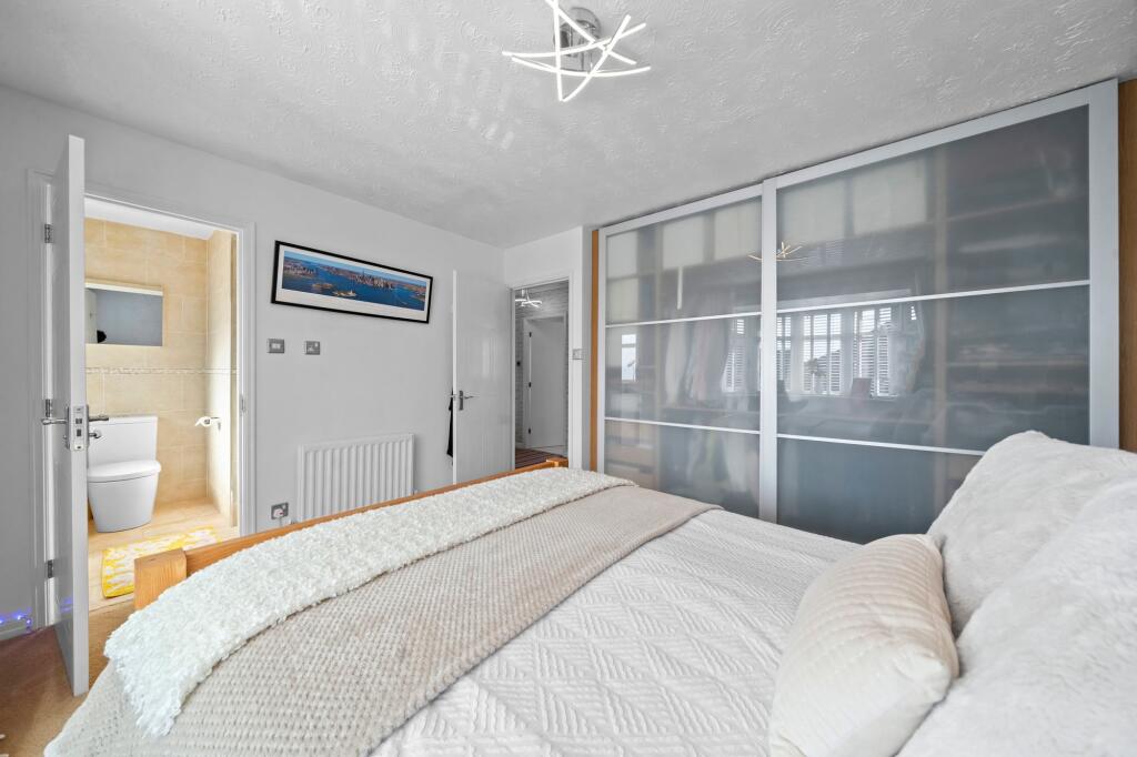 Fleming Drive, Ashton-In-Makerfield, WN4 photo 4